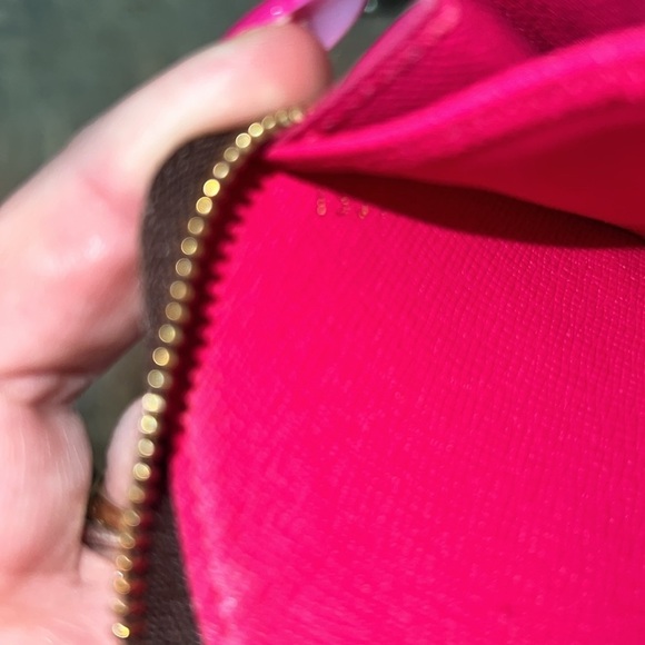 LOUIS VUITTON
Monogram 2015 Christmas Animation Zippy Coin Purse Hibiscus​​ - Picture 7 of 7